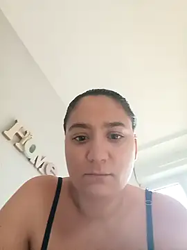 Snapshot of Nell-X chatting on 27, 10, 2025 Nell-X online show from 27, 10, 2025