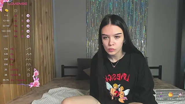 Snapshot of SweetyDeviliya chatting on 27, 2, 2025 SweetyDeviliya online show from 27, 2, 2025