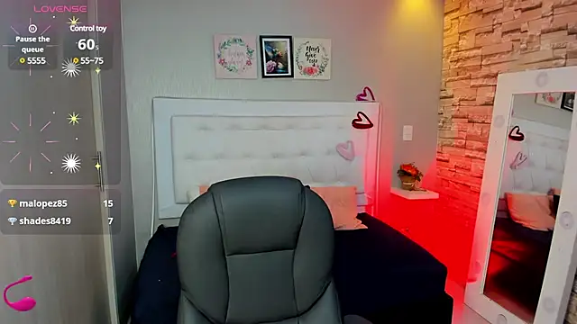 EMALINDA  HILSS online show from 18, 3, 2025