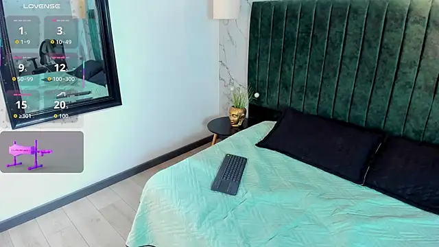 Edward max online show from 30, 10, 2025