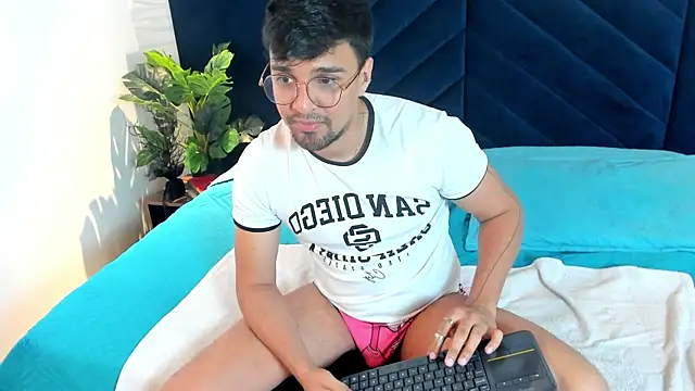 Edward max online show from 9, 4, 2026