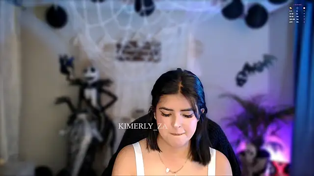 Snapshot of kim_zaratte chatting on 15, 10, 2025 kim zaratte online show from 15, 10, 2025