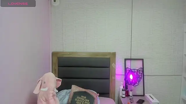 Snapshot of shelbystetson chatting on 11, 3, 2025 shelbystetson online show from 11, 3, 2025