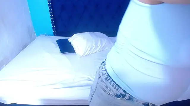 kinky redhead18 online show from 7, 11, 2025