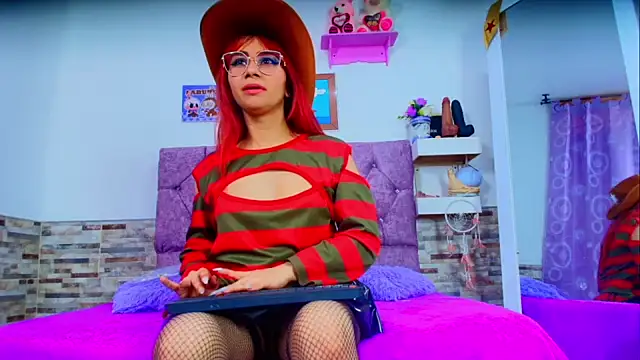 Melannytaylor online show from 9, 10, 2025