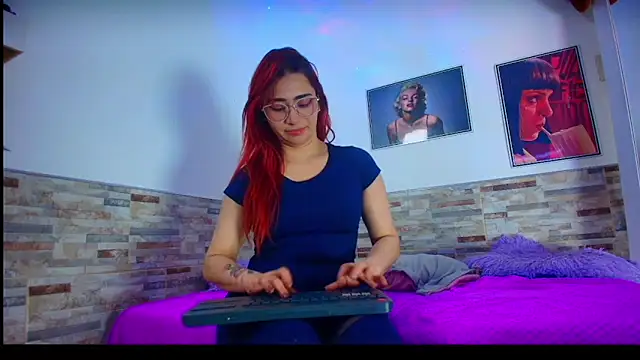 Melannytaylor online show from 21, 12, 2025