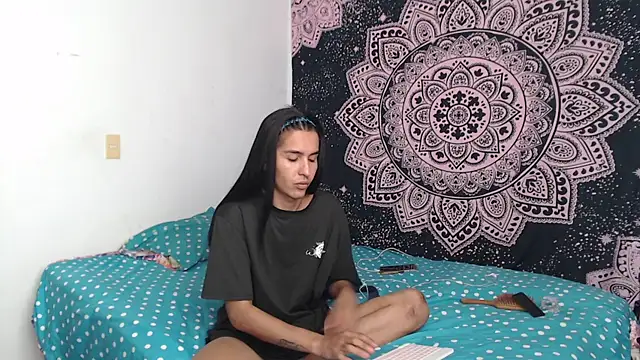 liissa 0 online show from 17, 4, 2026