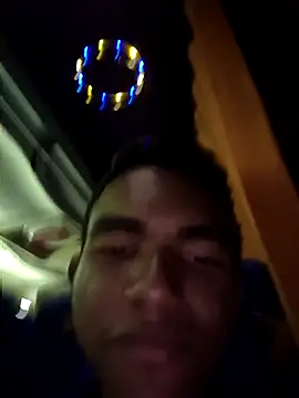 Reynold2608 online show from 4, 4, 2026