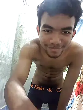 Reynold2608 online show from 27, 12, 2024