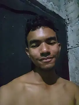 Snapshot of Reynold2608 chatting on 8, 7, 2026 Reynold2608 online show from 8, 7, 2026