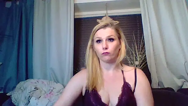 DevilsAngel13 online show from 6, 11, 2025