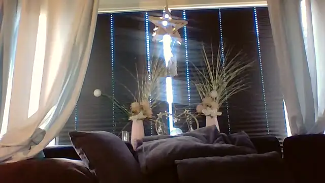 DevilsAngel13 online show from 26, 11, 2025