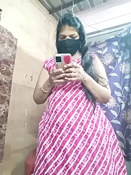 queensenorita online show from 30, 9, 2025