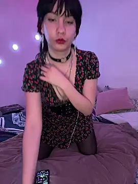 Nina-Chick777 online show from 28, 12, 2024