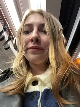 Sunny   Bunny online show from 9, 3, 2025