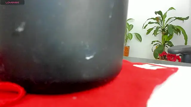 Snapshot of Michel_Jones chatting on 8, 3, 2025 Michel Jones online show from 8, 3, 2025