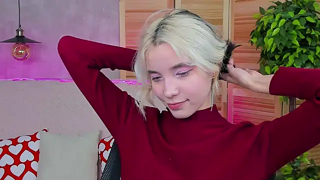 as1an girlfriend online show from 8, 3, 2025