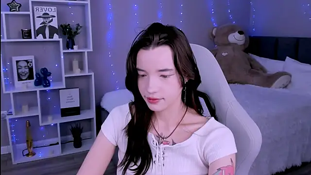 as1an girlfriend online show from 15, 5, 2026