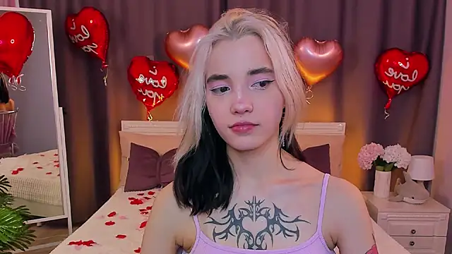 as1an girlfriend online show from 18, 2, 2025