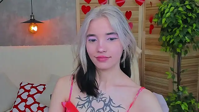 as1an girlfriend online show from 14, 2, 2025