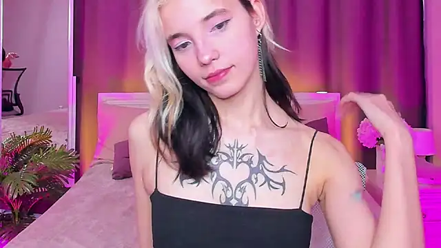 as1an girlfriend online show from 10, 3, 2025