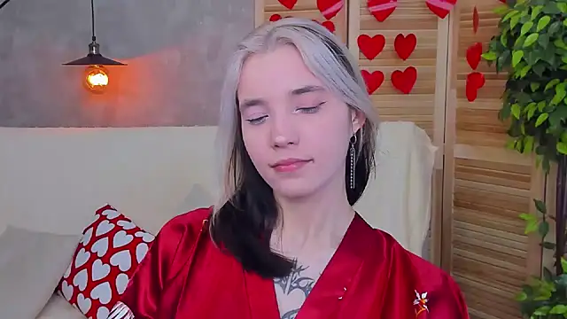 as1an girlfriend online show from 16, 2, 2025