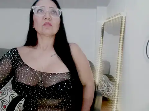 Hanna-33 online show from 23, 9, 2025