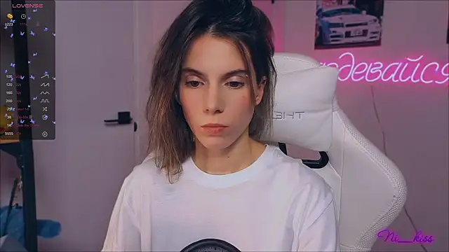  ni kiss online show from 21, 9, 2025