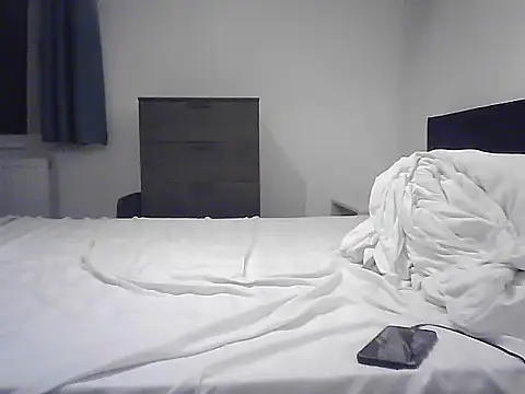 Snapshot of Iulianmarius12 chatting on 8, 11, 2025 Iulianmarius12 online show from 8, 11, 2025