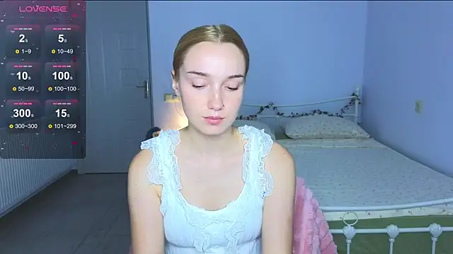 Wild Sophie  online show from 5, 10, 2025