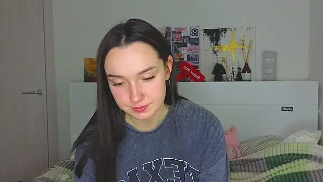 Wild Sophie  online show from 3, 1, 2025