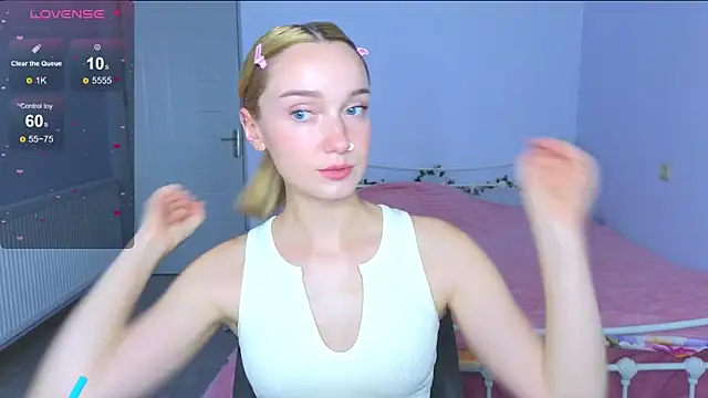 Wild Sophie  online show from 26, 9, 2025