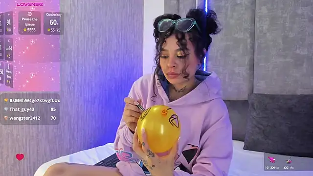 KatherineGomez online show from 18, 3, 2025