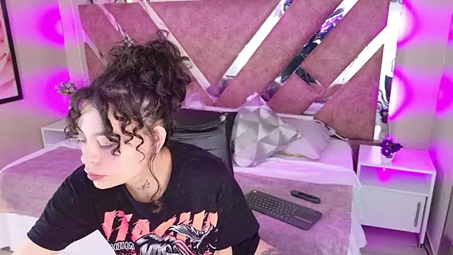 KatherineGomez online show from 25, 3, 2026