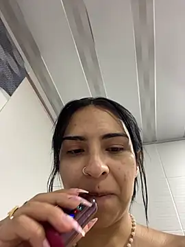 Hilary pinkk online show from 5, 11, 2025