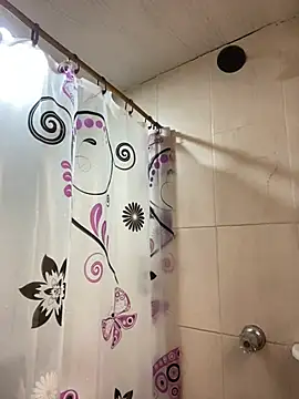 Hilary pinkk online show from 2, 3, 2025