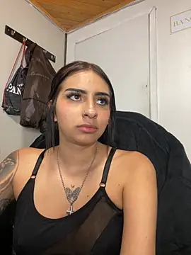 Hilary pinkk online show from 12, 11, 2025