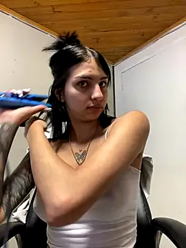 Hilary pinkk online show from 22, 10, 2025