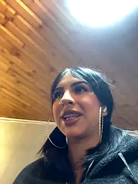 Hilary pinkk online show from 3, 10, 2025