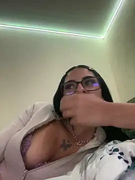 Hilary pinkk online show from 7, 3, 2025