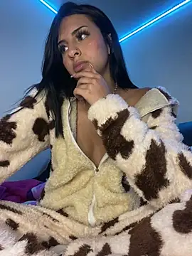 Hilary pinkk online show from 9, 3, 2025