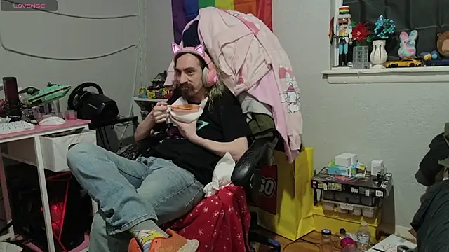 tallnerdyguy online show from 4, 3, 2026