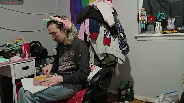 tallnerdyguy online show from 5, 2, 2026