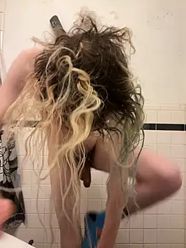 tallnerdyguy online show from 13, 10, 2025