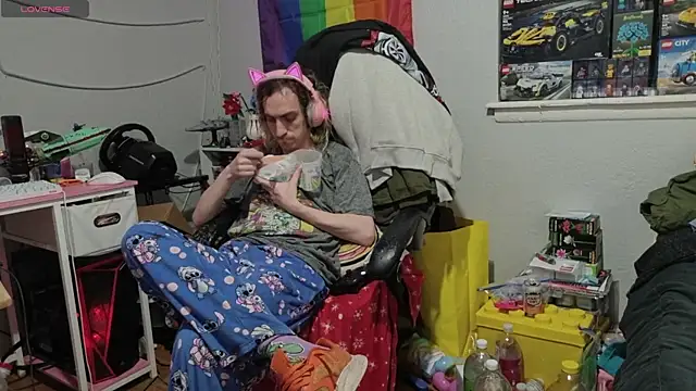 tallnerdyguy online show from 4, 4, 2026