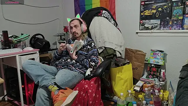 Snapshot of tallnerdyguy chatting on 3, 5, 2026 tallnerdyguy online show from 3, 5, 2026