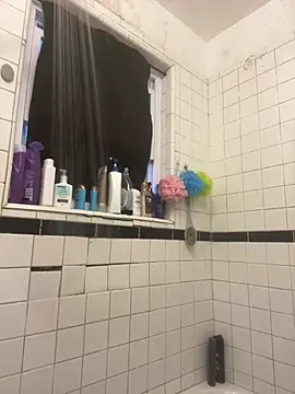 tallnerdyguy online show from 4, 3, 2026