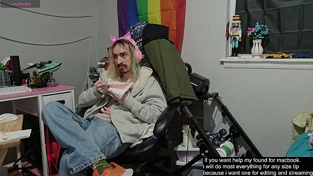 tallnerdyguy online show from 10, 11, 2025