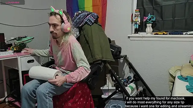 tallnerdyguy online show from 7, 11, 2025