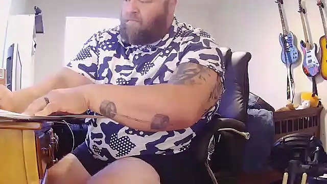 Snapshot of Strong_Bear89 chatting on 10, 11, 2025 Strong Bear89 online show from 10, 11, 2025